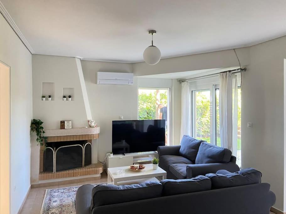 Cozy 2 Room Apartment With Garden Near Athens Air-Port Artemida  Exterior foto