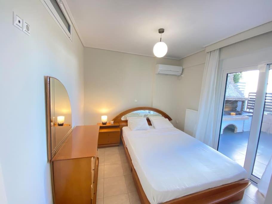 Cozy 2 Room Apartment With Garden Near Athens Air-Port Artemida  Exterior foto