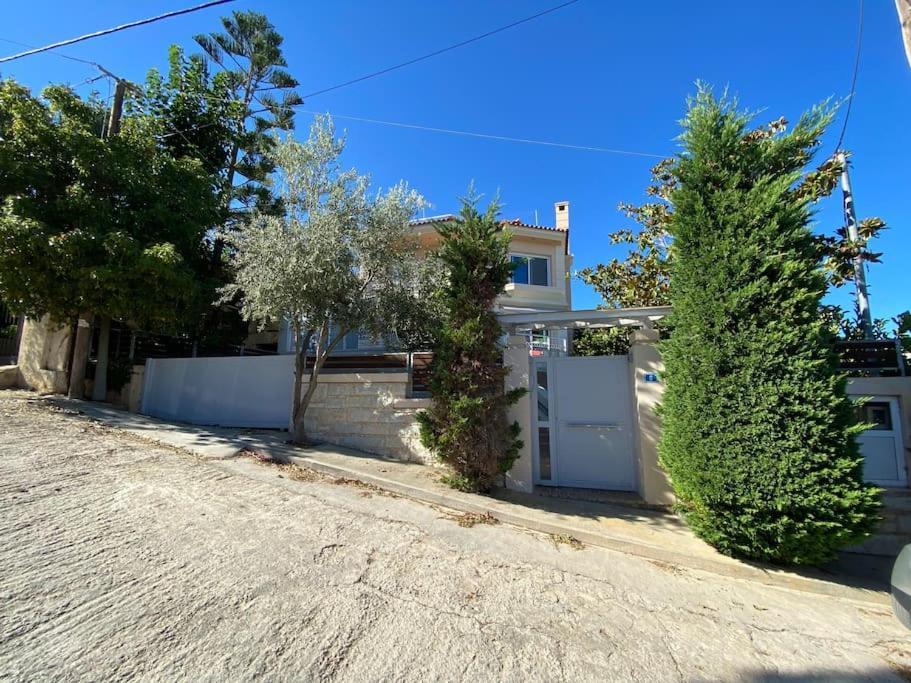 Cozy 2 Room Apartment With Garden Near Athens Air-Port Artemida  Exterior foto