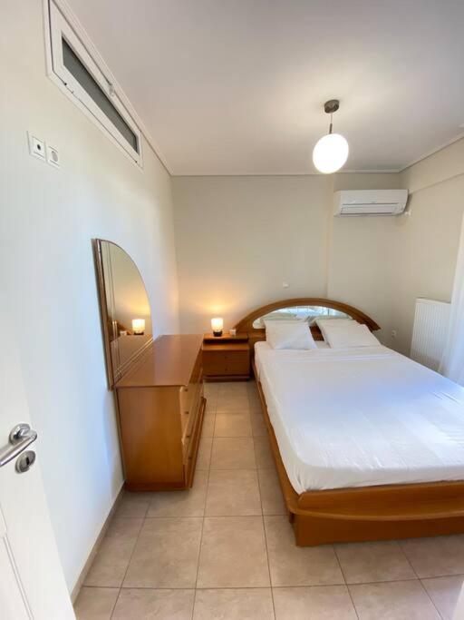 Cozy 2 Room Apartment With Garden Near Athens Air-Port Artemida  Exterior foto